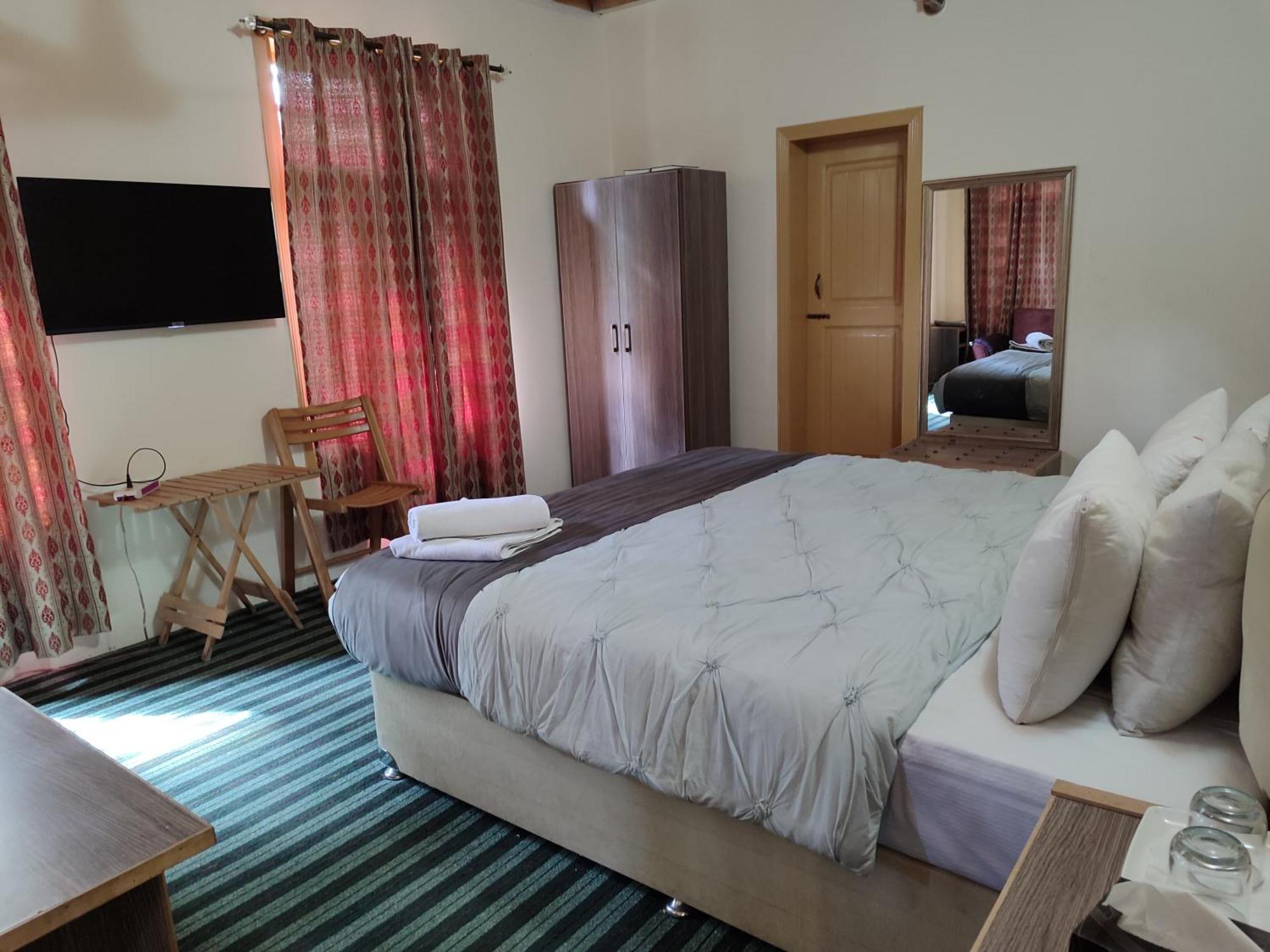 Grapes Garden Resort Hunza Karimabad  Luaran gambar